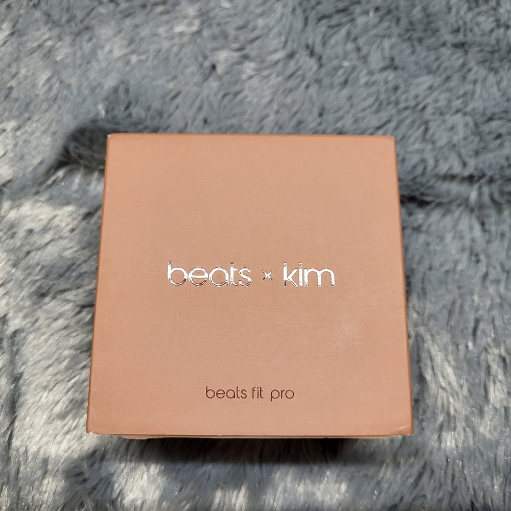 Beats Fit Pro x Kim Kardashian – True Wireless Noise Cancelling Earbuds